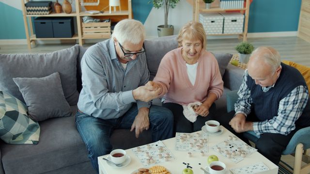 Original Medicare vs. Medicare Advantage: What Should You Choose at 65?